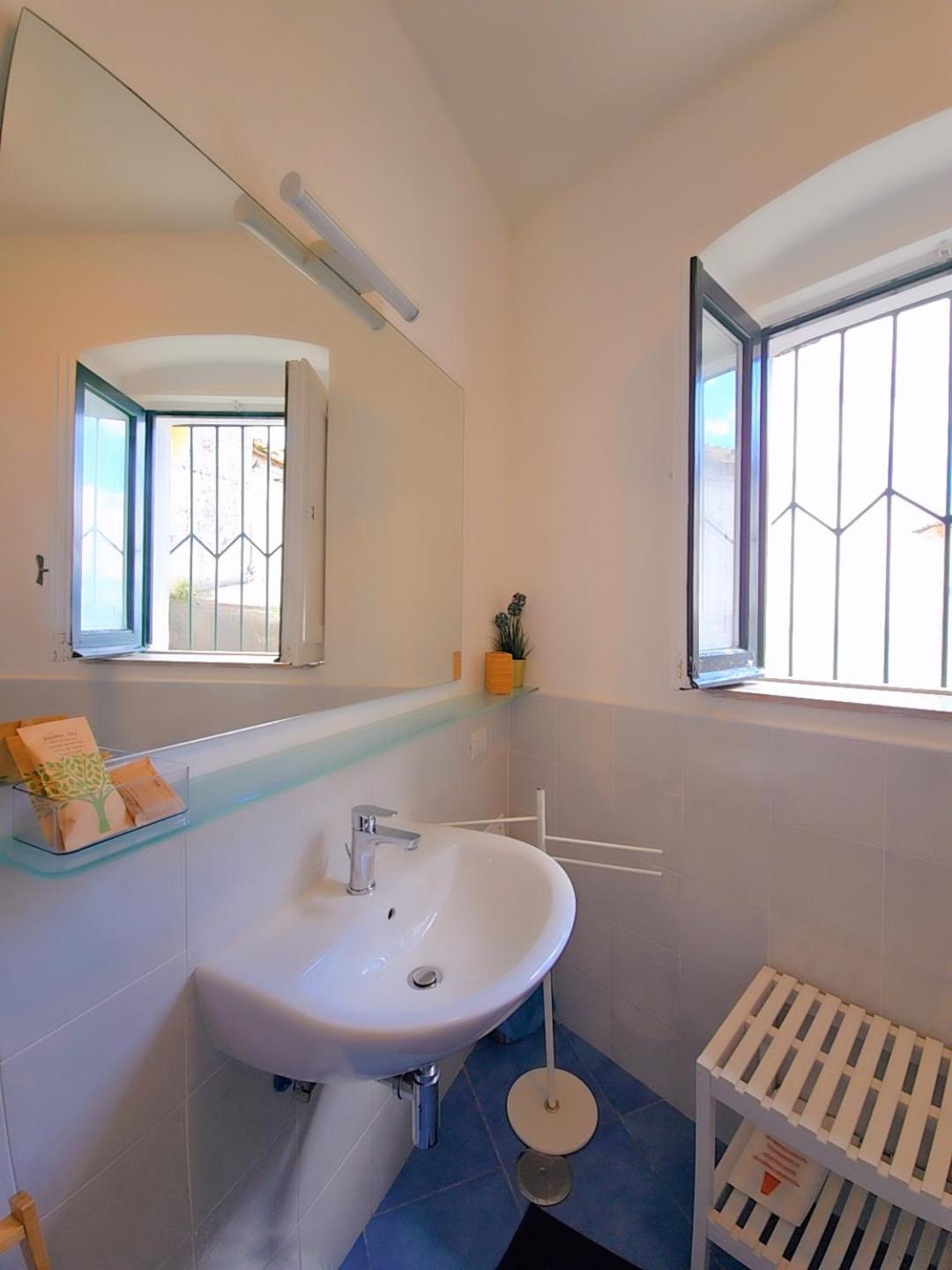 Raito Guest House - Amalfi Coast Vietri Buitenkant foto